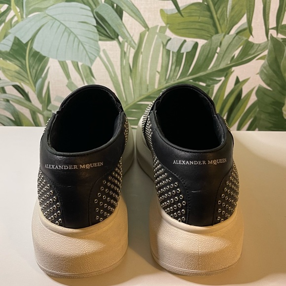 SOLD- Size 40 BEAUTIFUL Alexander McQueen black studded Sneakers - Picture 2 of 8